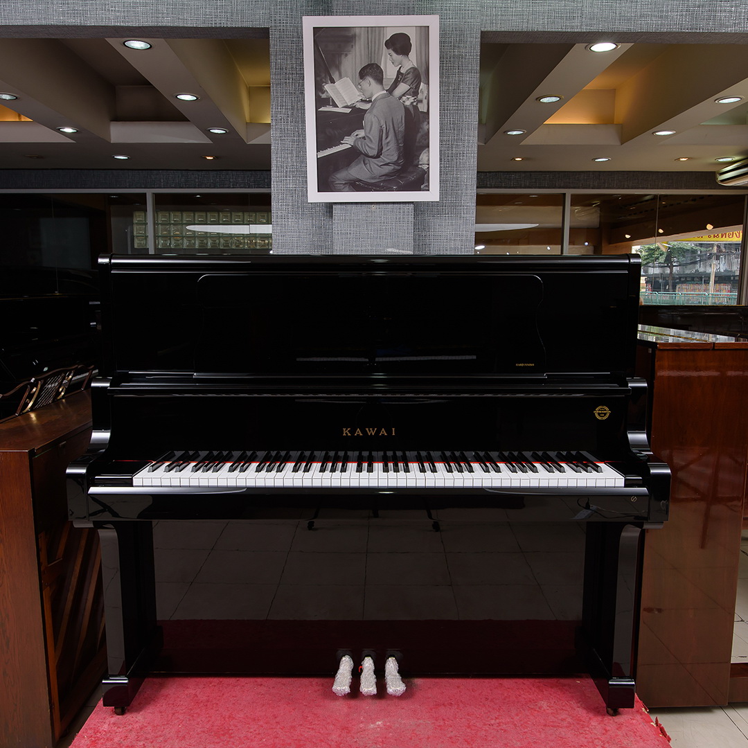 YAMAHA Piano